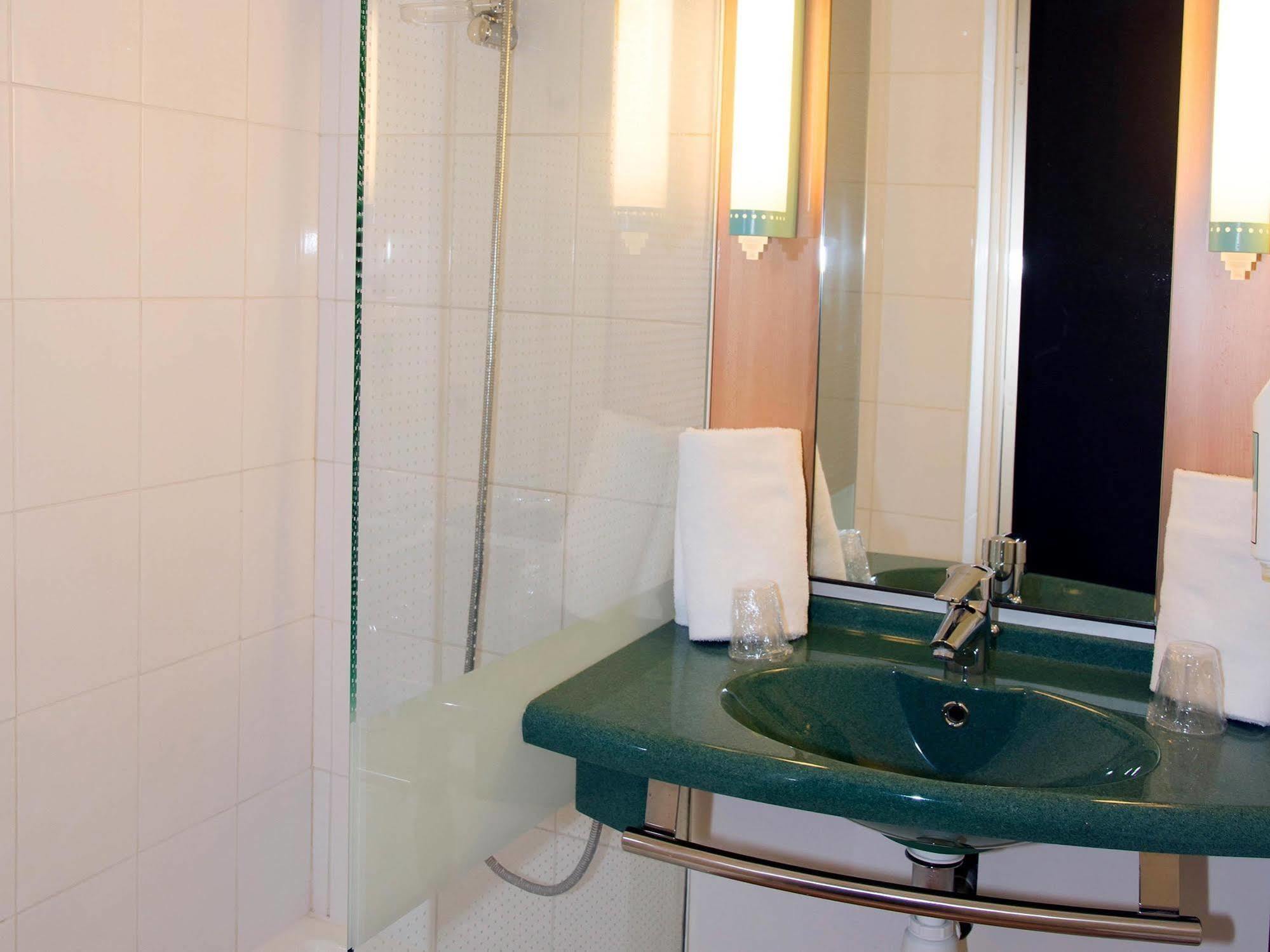 Ibis Saint Rambert D'Albon Hotel Eksteriør billede
